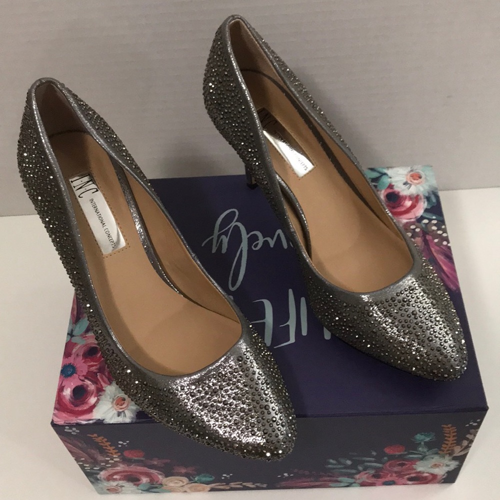 Women's Zitah Rhinestone Pointed Toe Pump 7M